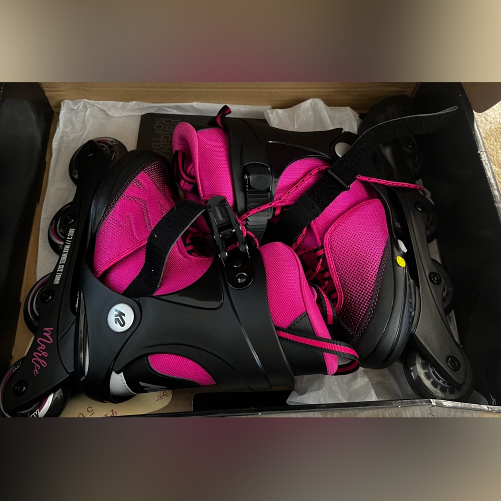 NIB Youth Inline Skates Rollerblades, pink